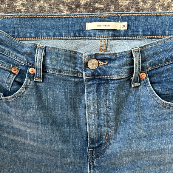 Levi’s Boyfriend Jeans - Picture 4 of 11